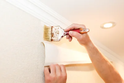 Pose de papier peint au Petit-Fougeray — revêtements muraux et toiles de verre